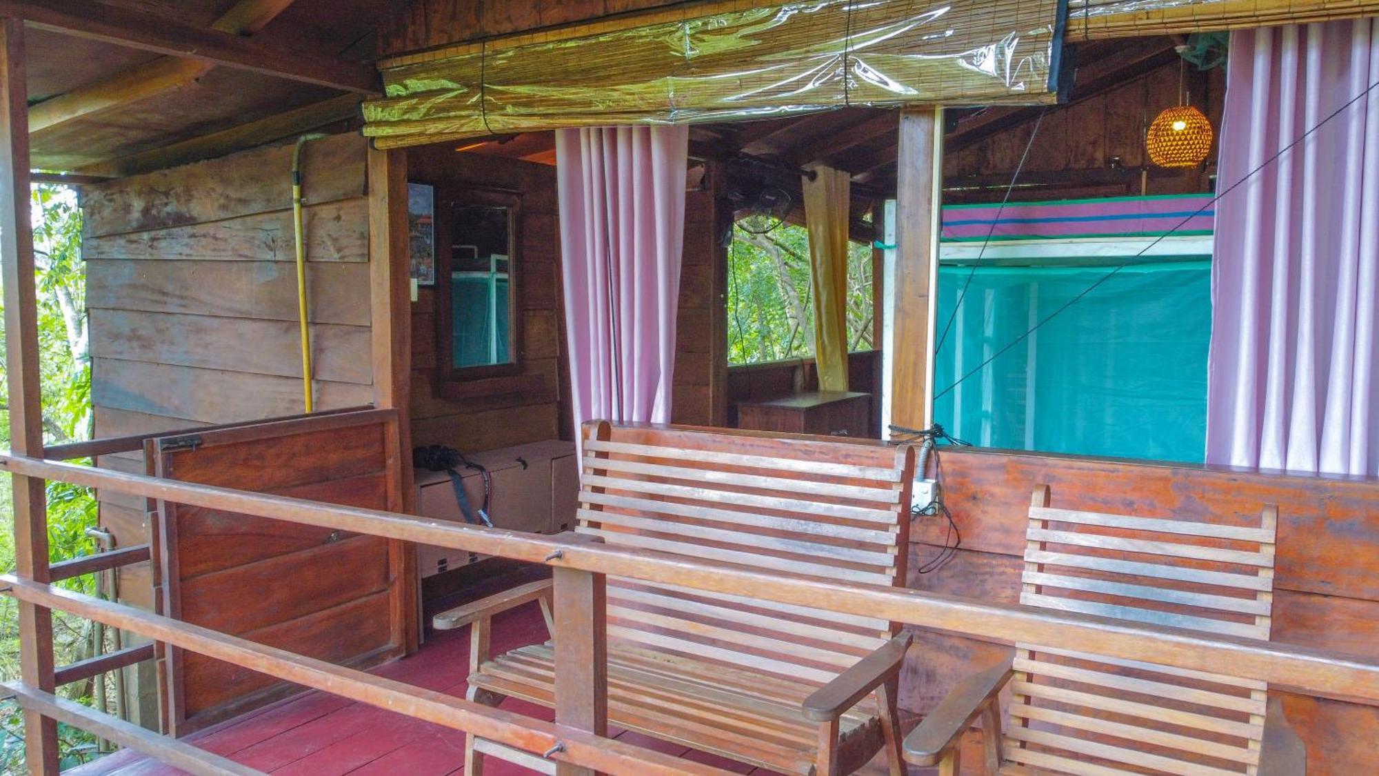 Jungle Host Hostel And Tree House Сигирия Екстериор снимка